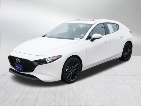 Used 2021 MAZDA MAZDA3 s image 3