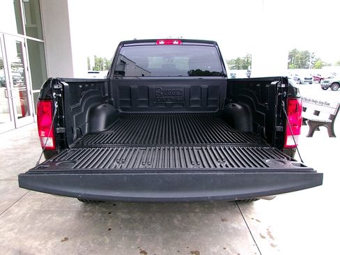Used 2024 RAM 1500 Classic SLT AWD/4WD image 18