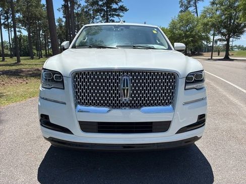 Used 2024 Lincoln Navigator L Reserve AWD/4WD image 9
