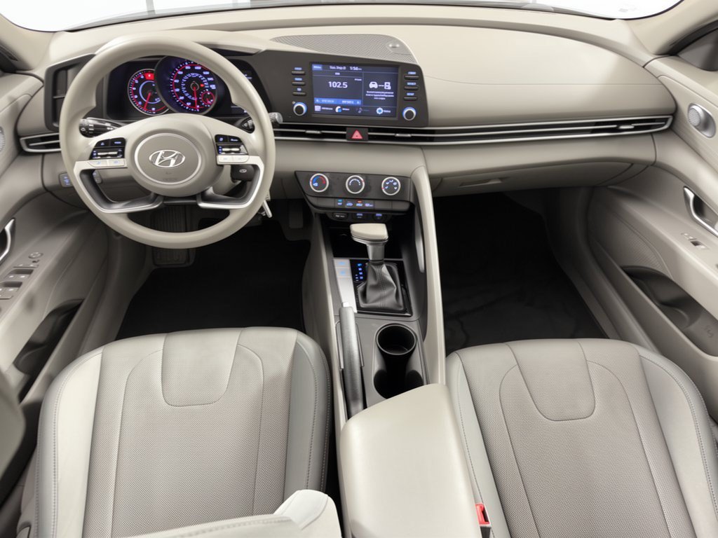 Used 2021 Hyundai Elantra SE FWD image 17
