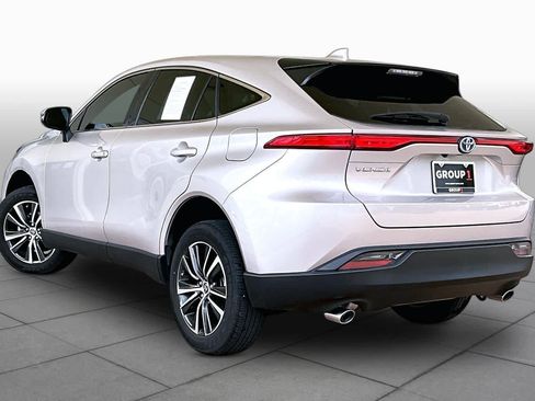 Used 2024 Toyota Venza LE AWD/4WD image 10