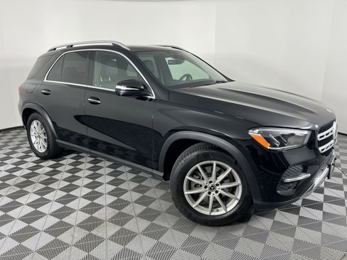 Used 2025 Mercedes-Benz GLE 350 4MATIC image 2