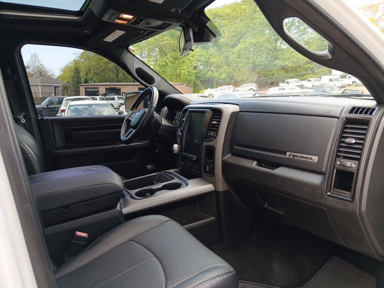 Used 2018 RAM 1500 Rebel w/ Luxury Group AWD/4WD image 16