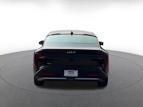 Used 2025 Kia K4 LXS image 12