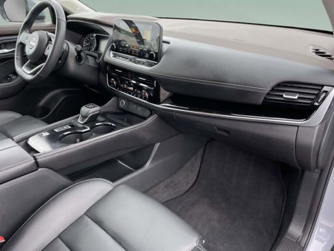 Used 2023 Nissan Rogue SL w/ SL Premium Package FWD image 18