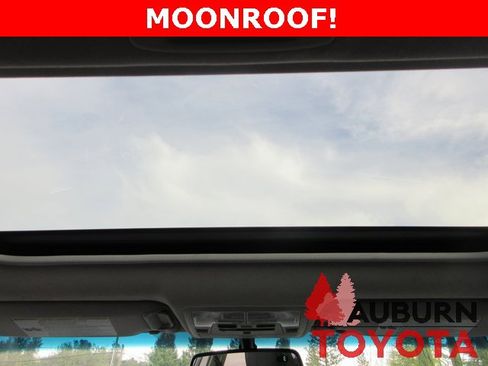 Used 2012 Toyota Camry SE image 9