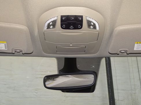 Used 2024 Chrysler Pacifica Touring-L image 22