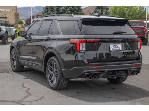 Used 2025 Ford Explorer ST w/ Sun And Sound Package AWD/4WD image 5