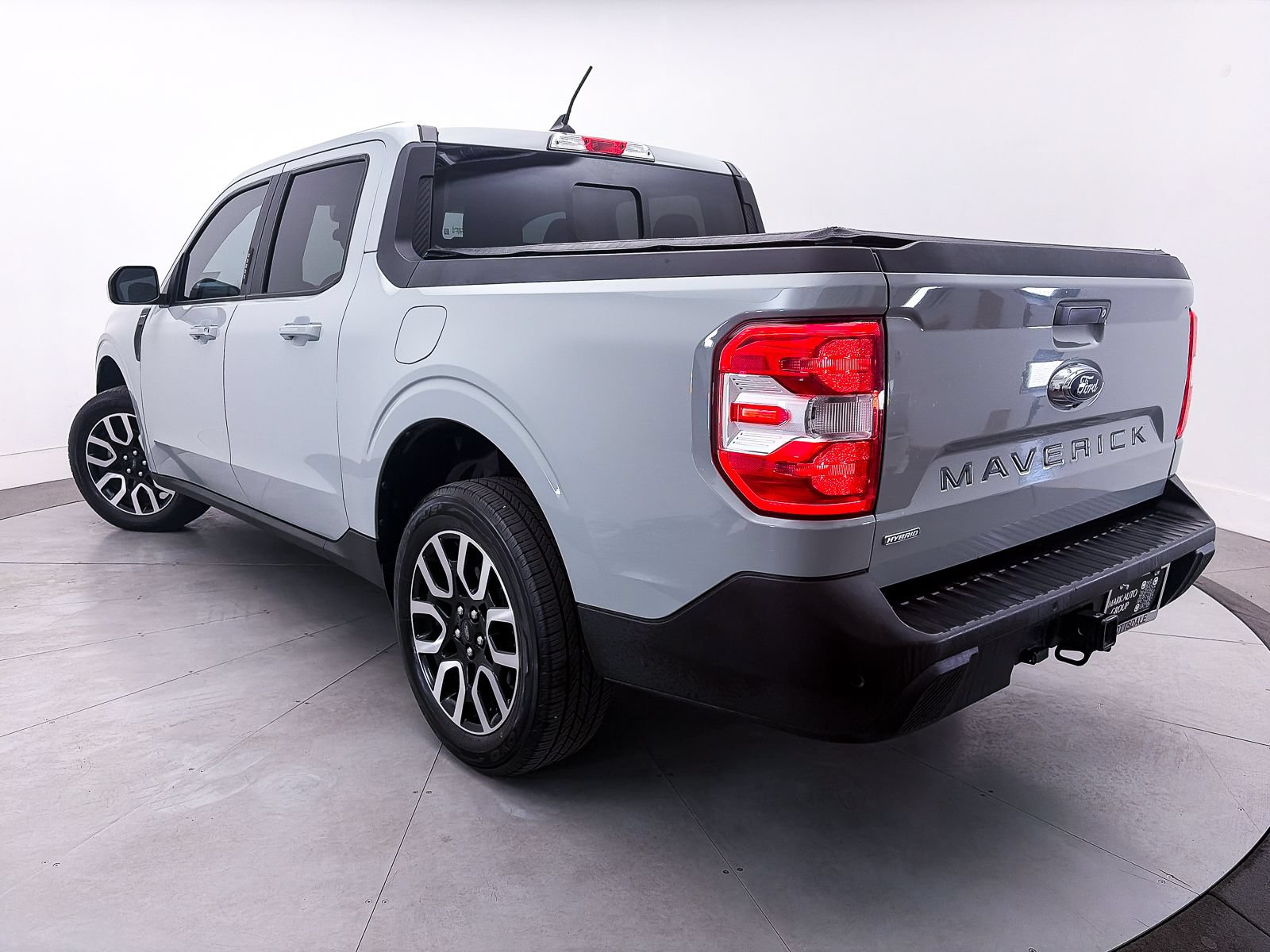 Used 2022 Ford Maverick Lariat w/ Lariat Luxury Package FWD image 3