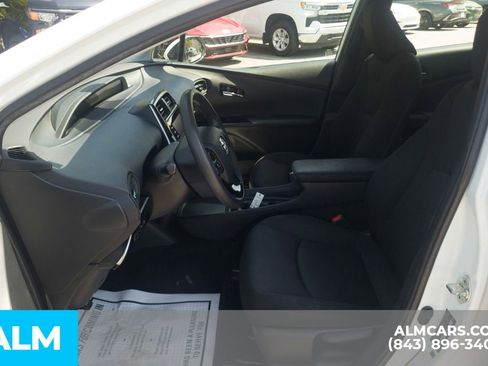 Used 2022 Toyota Prius LE FWD image 16
