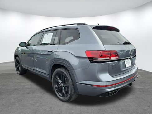 Used 2023 Volkswagen Atlas SEL R-Line AWD/4WD image 6