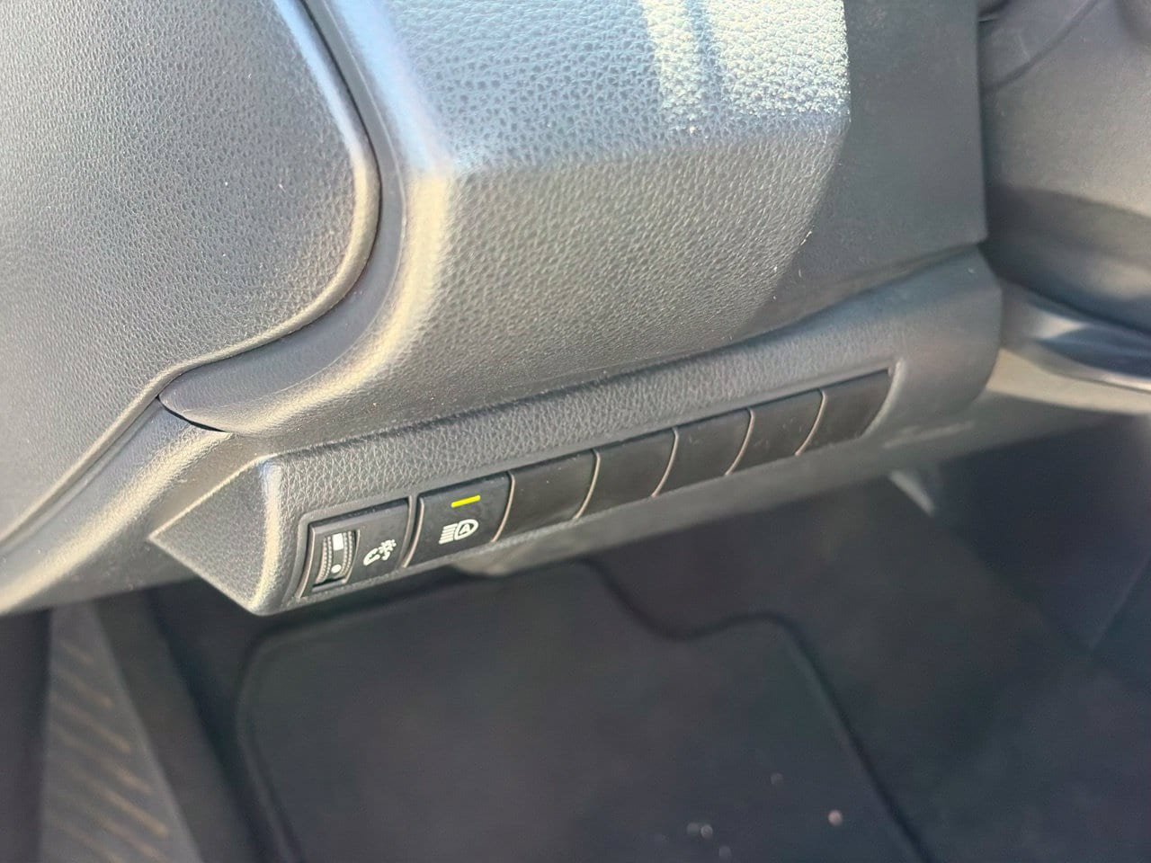 Used 2024 Toyota Corolla XSE FWD image 8