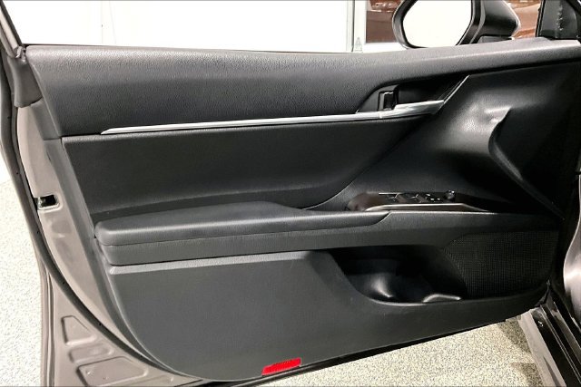 Used 2024 Toyota Camry SE FWD image 25