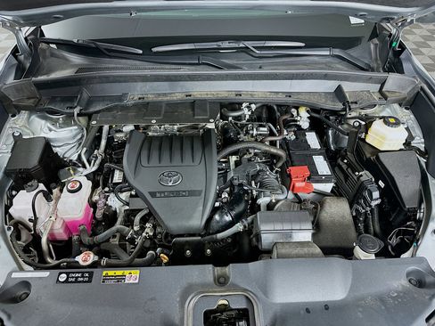 Used 2025 Toyota Grand Highlander FWD image 33