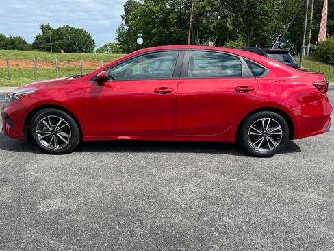 Used 2023 Kia Forte LXS FWD image 5