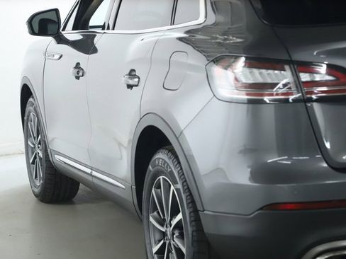 Used 2021 Lincoln Nautilus AWD image 41