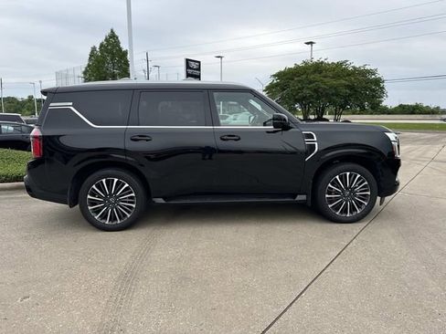 Used 2025 Nissan Armada Platinum Reserve w/ Convenience Package RWD image 4