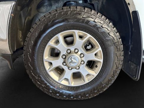 Used 2022 RAM 2500 Laramie AWD/4WD image 9