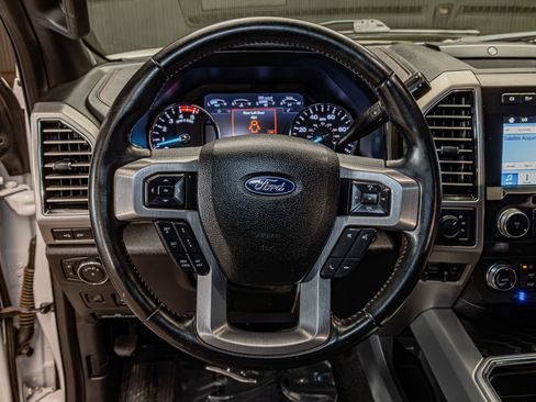 Used 2019 Ford F250 Platinum w/ Platinum Ultimate Package AWD/4WD image 18
