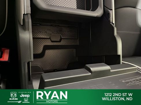 New 2026 RAM 2500 Laramie AWD/4WD image 29