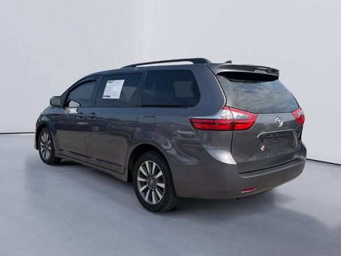 Used 2020 Toyota Sienna LE AWD/4WD image 5