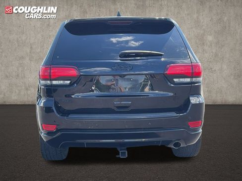Used 2018 Jeep Grand Cherokee Altitude AWD/4WD image 6
