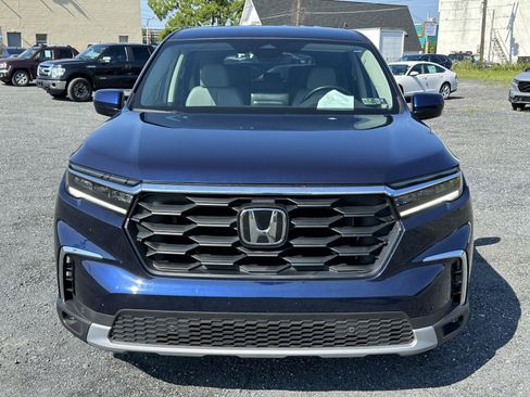 Used 2025 Honda Pilot EX-L image 3