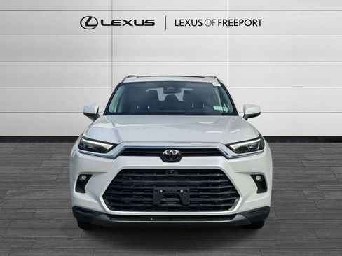 Used 2024 Toyota Grand Highlander Platinum image 2