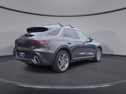 Used 2025 Genesis GV70 2.5T w/ Select Package image 25