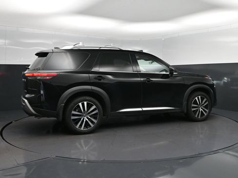 Used 2023 Nissan Pathfinder Platinum w/ Cargo Package FWD image 8