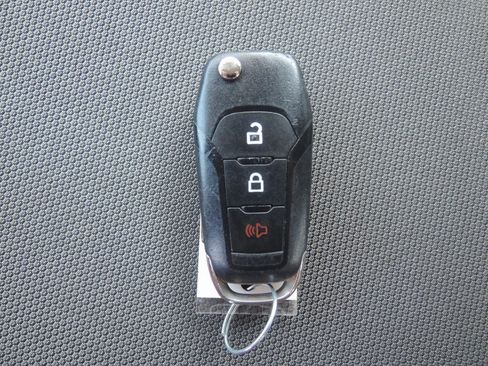 Used 2018 Ford F150 XLT image 38