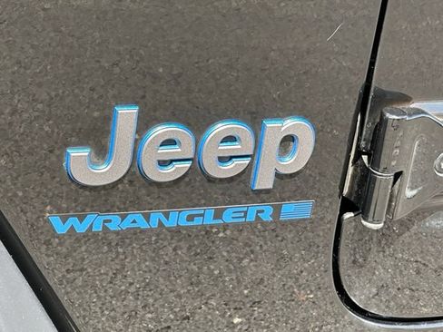 Used 2023 Jeep Wrangler Unlimited AWD/4WD image 13