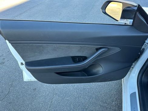Used 2019 Tesla Model 3 Long Range image 12