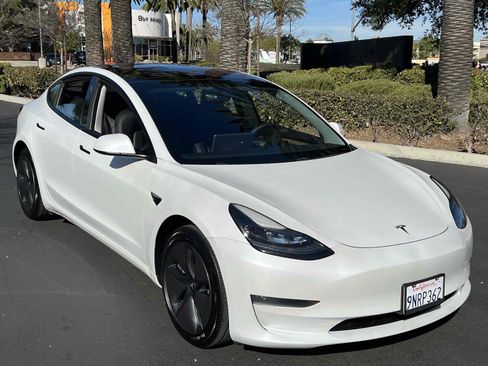 Used 2021 Tesla Model 3 Standard Range Plus image 76