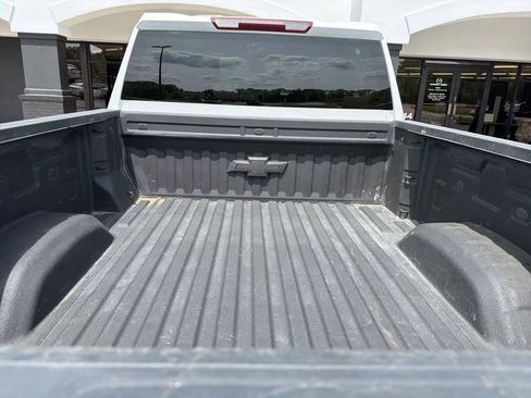 Used 2024 Chevrolet Silverado 2500 LT image 12
