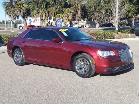 Used 2022 Chrysler 300 Touring image 3