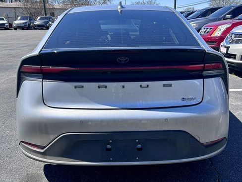 Used 2025 Toyota Prius LE image 1