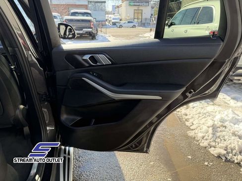 Used 2022 BMW X5 xDrive45e image 19