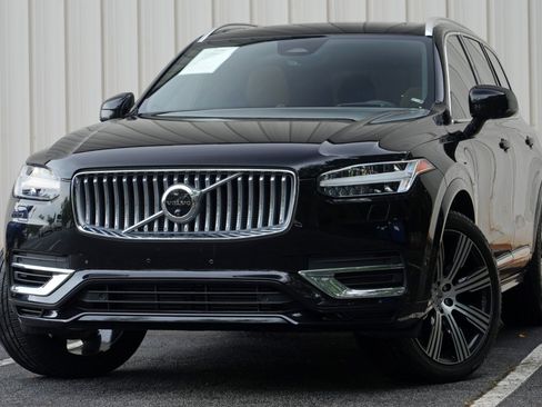 Used 2024 Volvo XC90 T8 Ultimate w/ Lounge Package AWD/4WD image 3