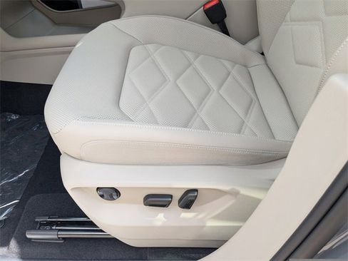 New 2026 Volkswagen Atlas SE image 21