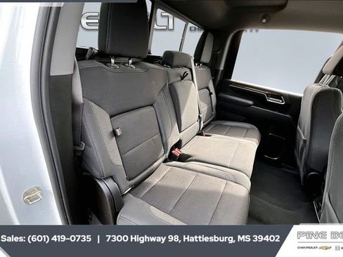 Used 2025 Chevrolet Silverado 3500 LT w/ Safety Package image 20