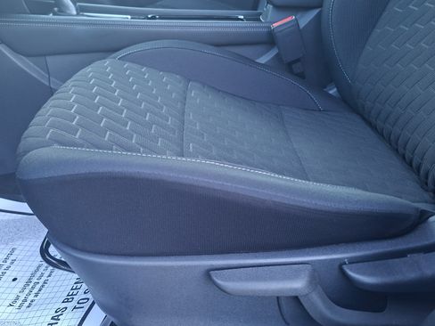 Certified 2023 Nissan Kicks SV image 17