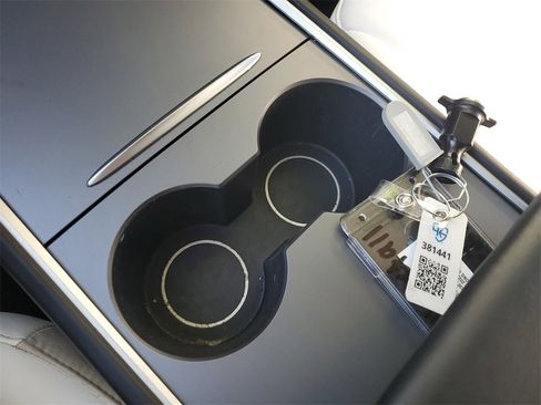 Used 2022 Tesla Model 3 Long Range image 25