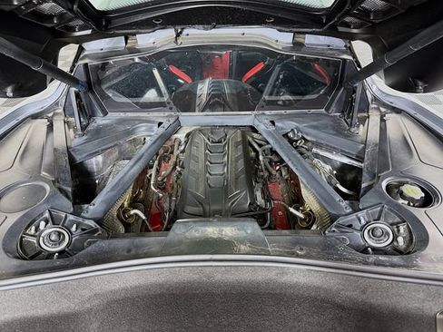 Used 2024 Chevrolet Corvette Stingray Preferred Cpe w/ Z51 Performance Package RWD image 27