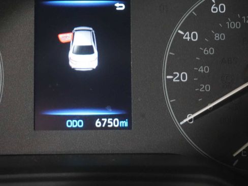 Used 2024 Toyota Corolla SE image 27