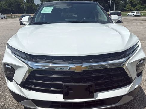 Used 2025 Chevrolet Blazer LT FWD image 8