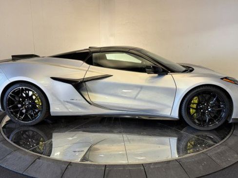 Used 2023 Chevrolet Corvette Z06 w/ Stealth Interior Trim Package image 39