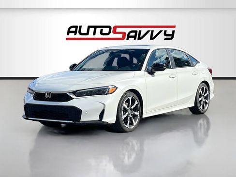 Used 2025 Honda Civic Sport Touring image 3