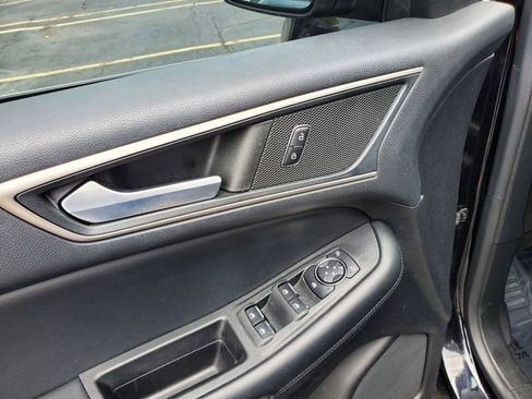 Used 2022 Ford Edge SEL w/ Convenience Package AWD/4WD image 9