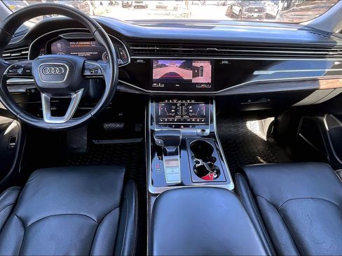 Used 2019 Audi Q8 Prestige w/ Luxury Package image 16